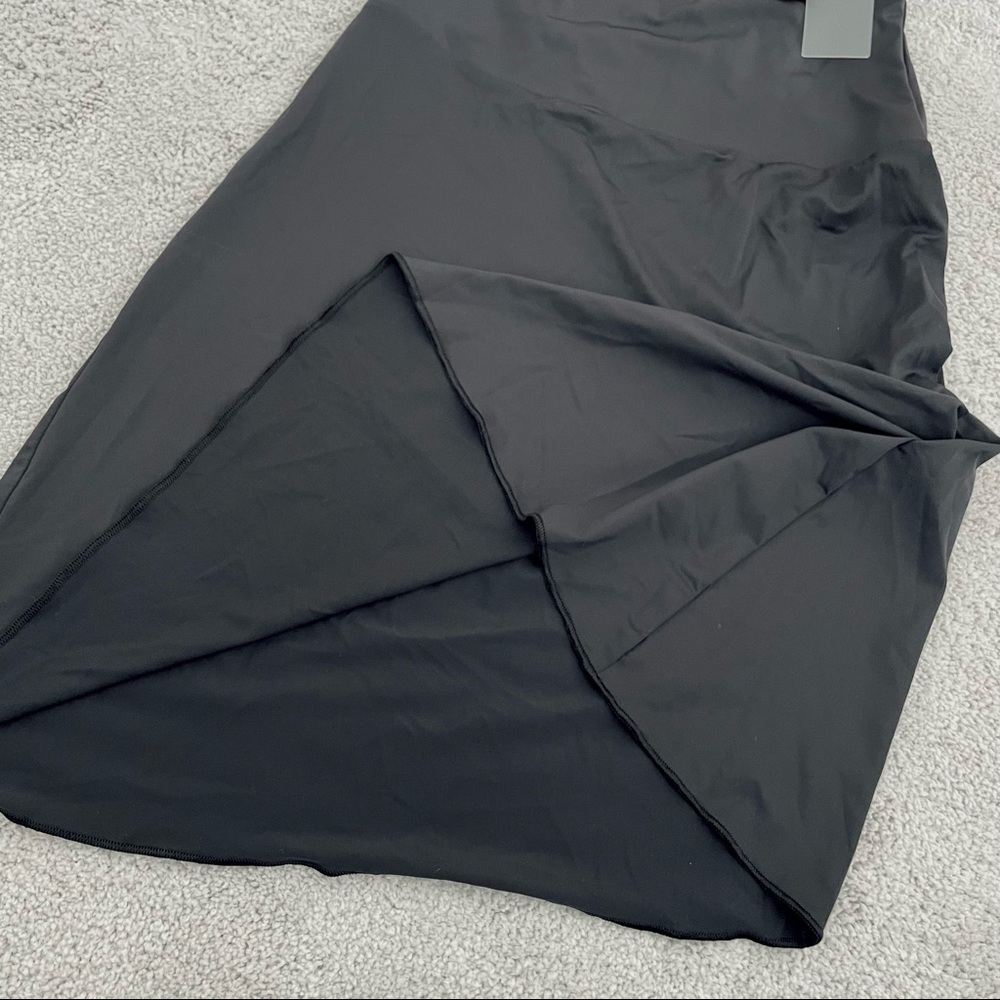 Spanx mid length half slip‎ - Picture 4 of 4